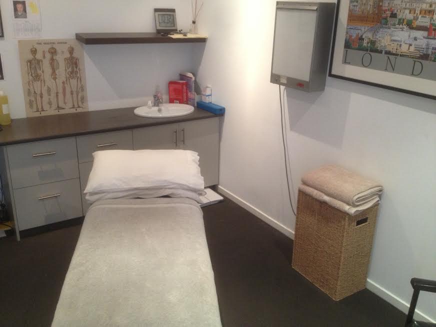 Strathmore Osteopathic Clinic | 72 Woodland St, Strathmore VIC 3041, Australia | Phone: (03) 9379 8524