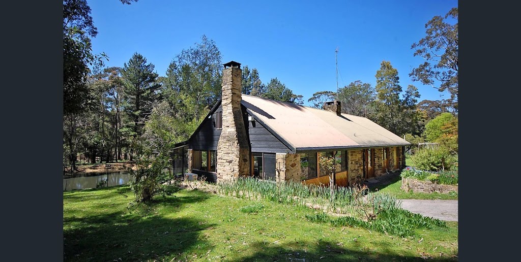 Lauris Cottage | lodging | 95 Gays Rd, Wheatsheaf VIC 3461, Australia | 0423559546 OR +61 423 559 546