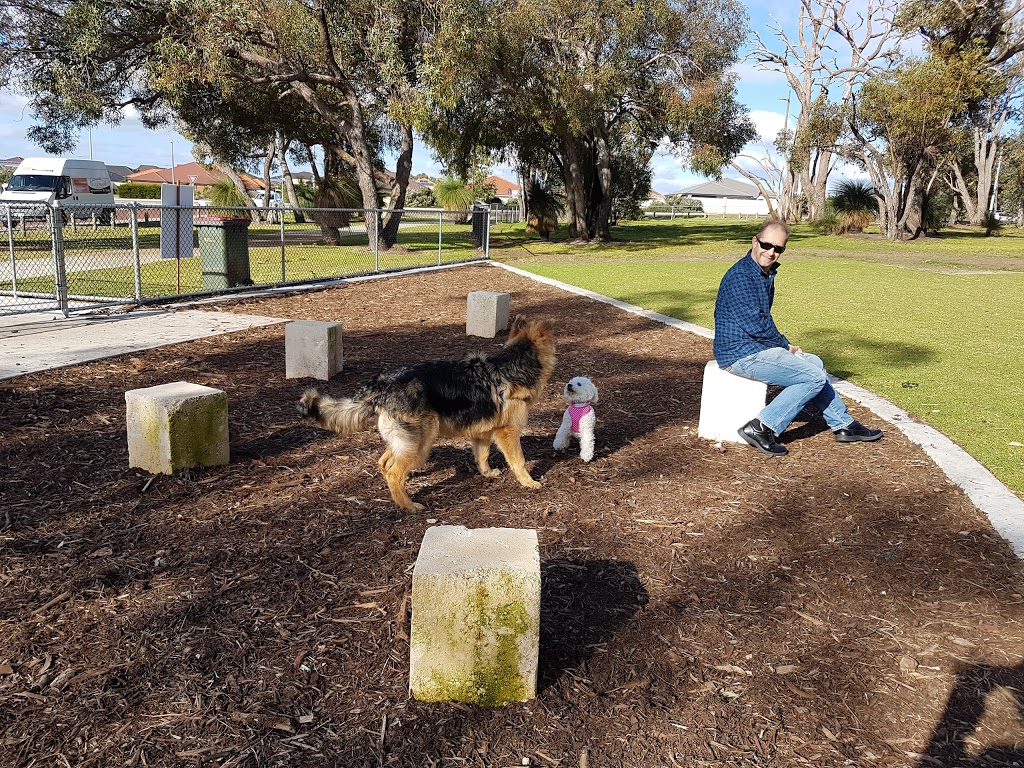 Kingsway Dog Park | park | Madeley WA 6065, Australia