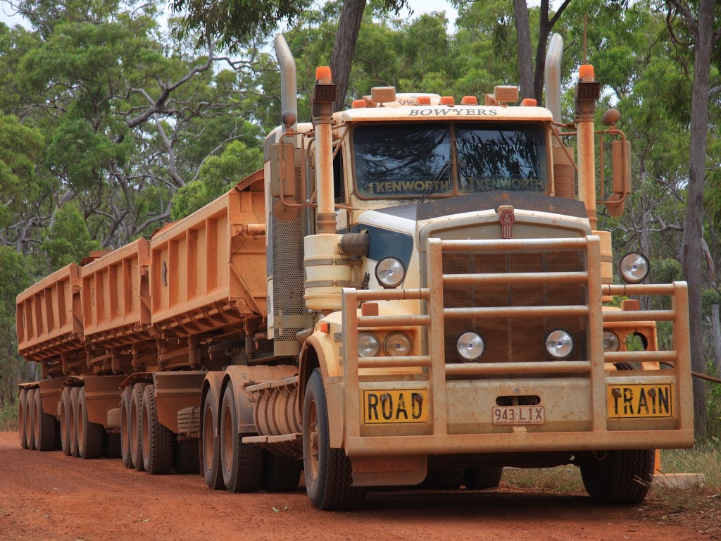 Bowyer Transport |  | 7 Bowers St, Mareeba QLD 4880, Australia | 0740921033 OR +61 7 4092 1033