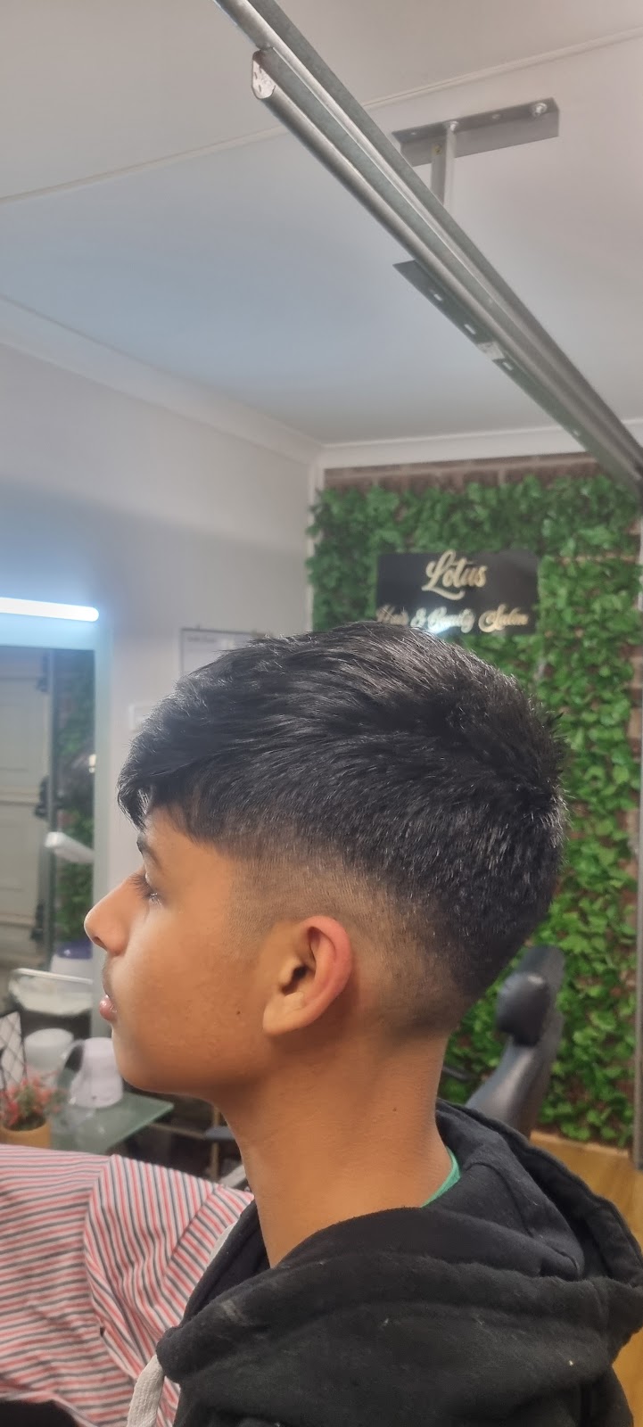 Lotus Hair And Beauty | 5 Snowbird Rd, Pakenham VIC 3810, Australia | Phone: 0401 096 997