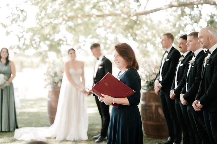 Cheryl Warry Wangaratta Marriage Celebrant | Pindari Rd, Wangaratta South VIC 3678, Australia | Phone: 0477 219 164