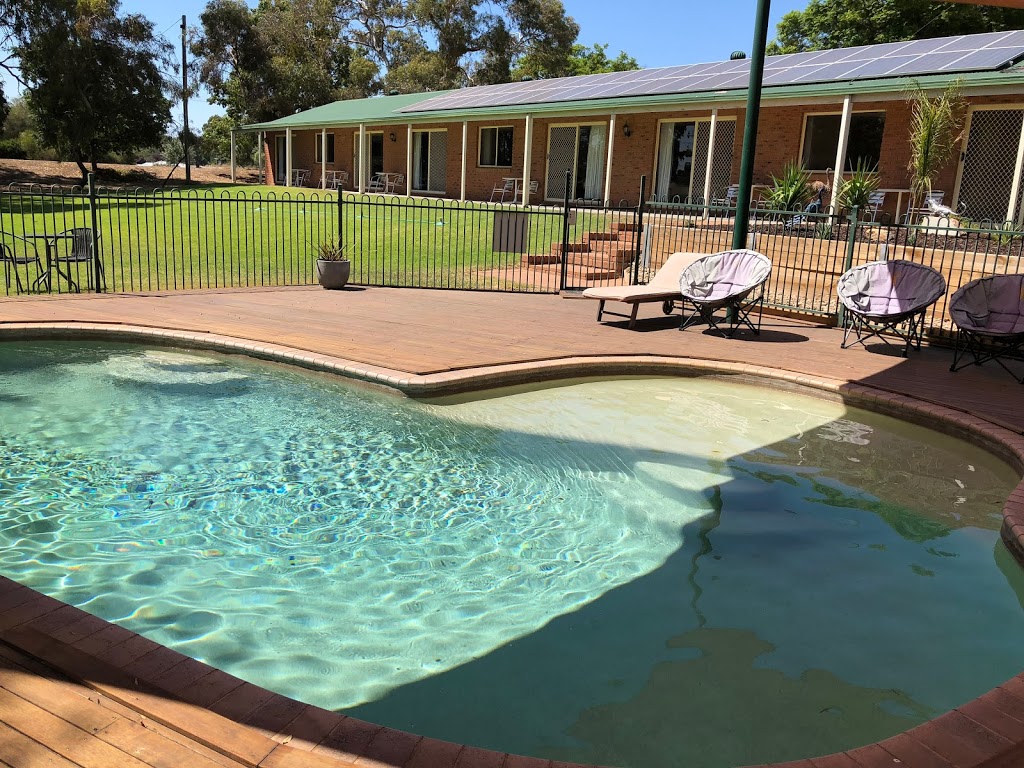 Bullanginya Lodge | lodging | 7 Banker St, Barooga NSW 3644, Australia | 0358734636 OR +61 3 5873 4636