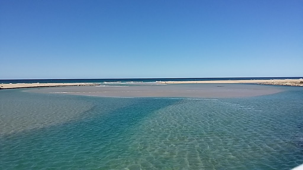 Scamander On The Beach | 16 Lagoon Esplanade, Scamander TAS 7215, Australia | Phone: 0411 435 867