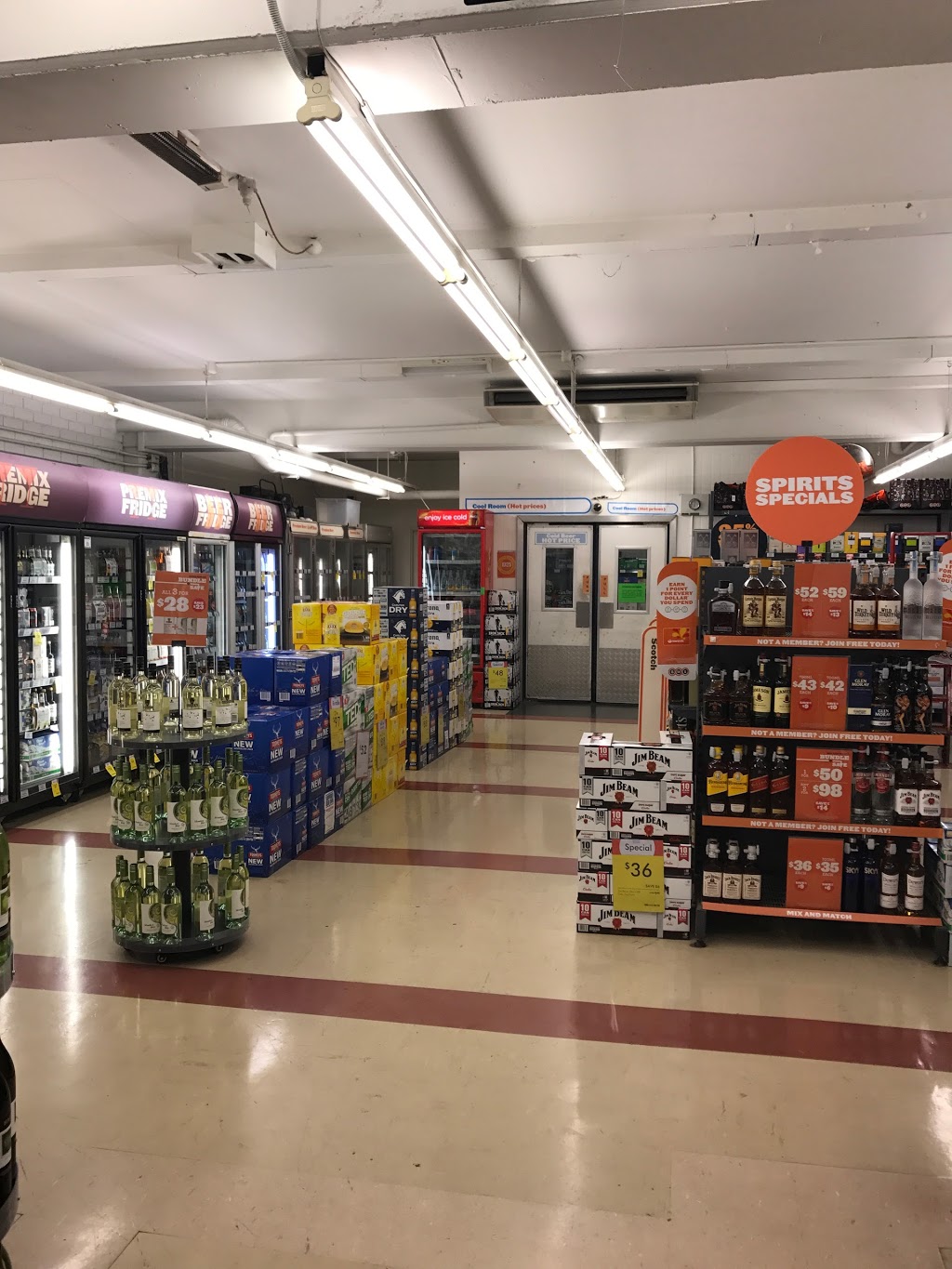 BWS Beresfield Food For Less | store | Cnr Lawson And, Newton St, Beresfield NSW 2322, Australia | 0249022735 OR +61 2 4902 2735