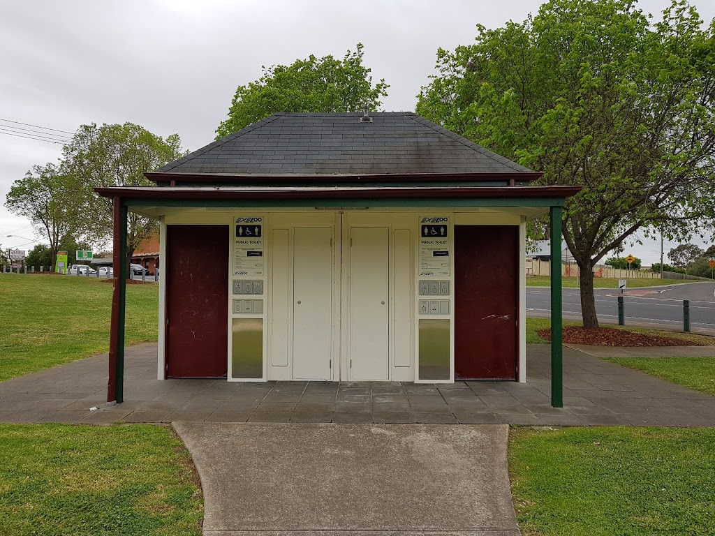 public-toilet-keilor-vic-3036-australia