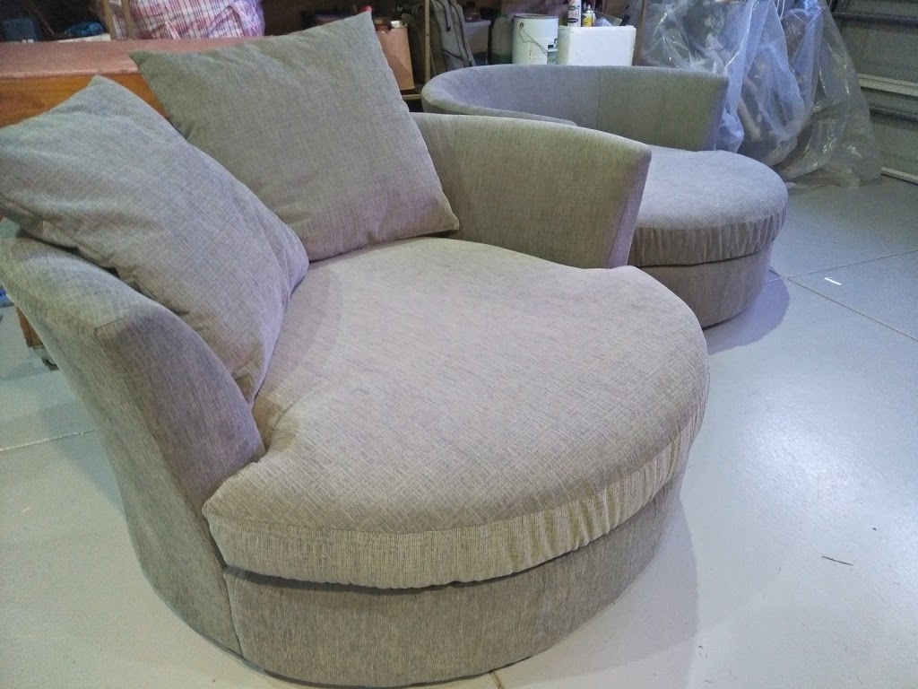 Phils Upholstery | 17 Torwood Edge, Halls Head WA 6210, Australia | Phone: 0413 776 223