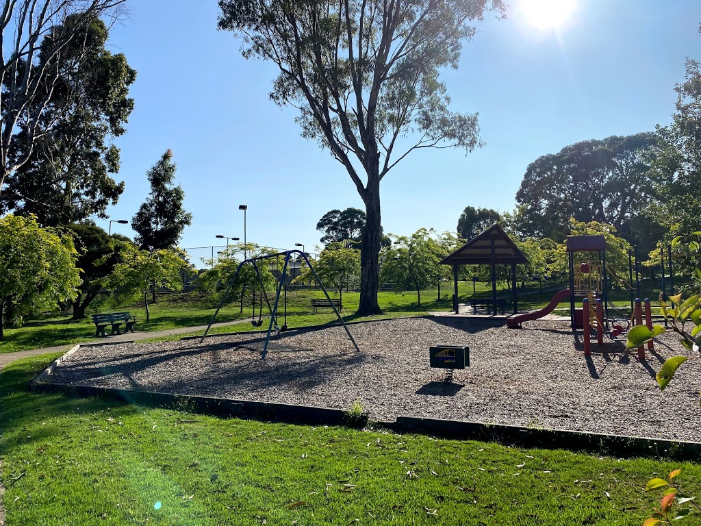 Sydney Parkinson Reserve Playground | 1I John Edgcumbe Way, Endeavour Hills VIC 3802, Australia | Phone: (03) 9705 5200