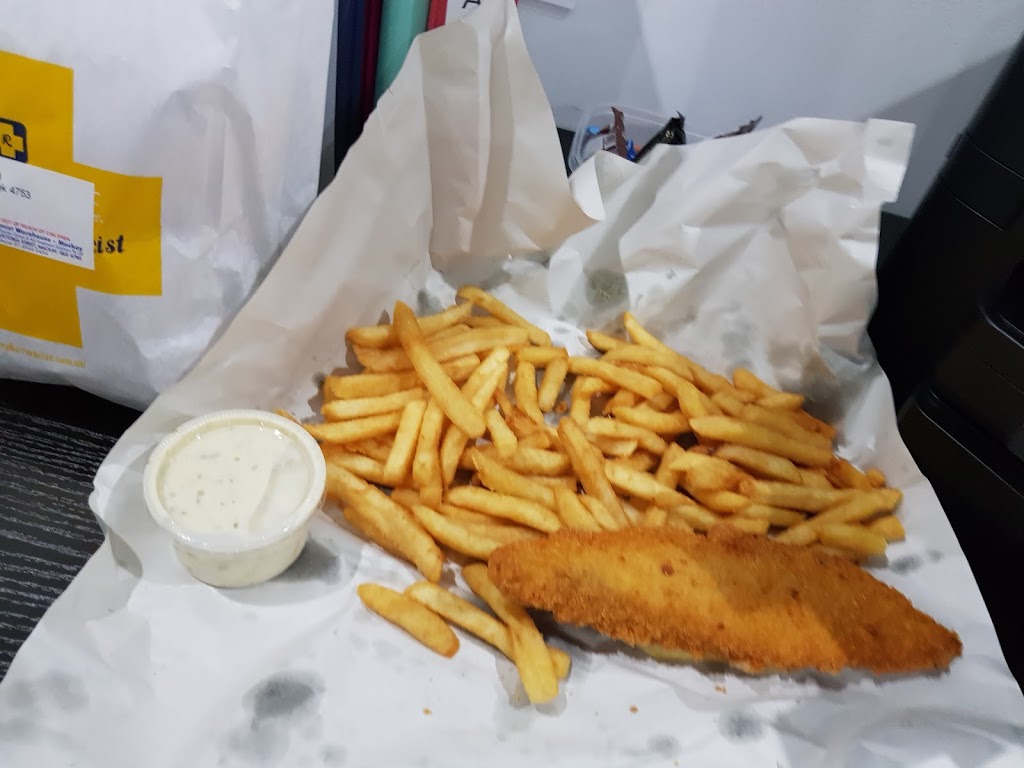 Vellas Xpress Fish Bar | restaurant | 4 McKinley St, North Mackay QLD 4740, Australia | 0749575395 OR +61 7 4957 5395