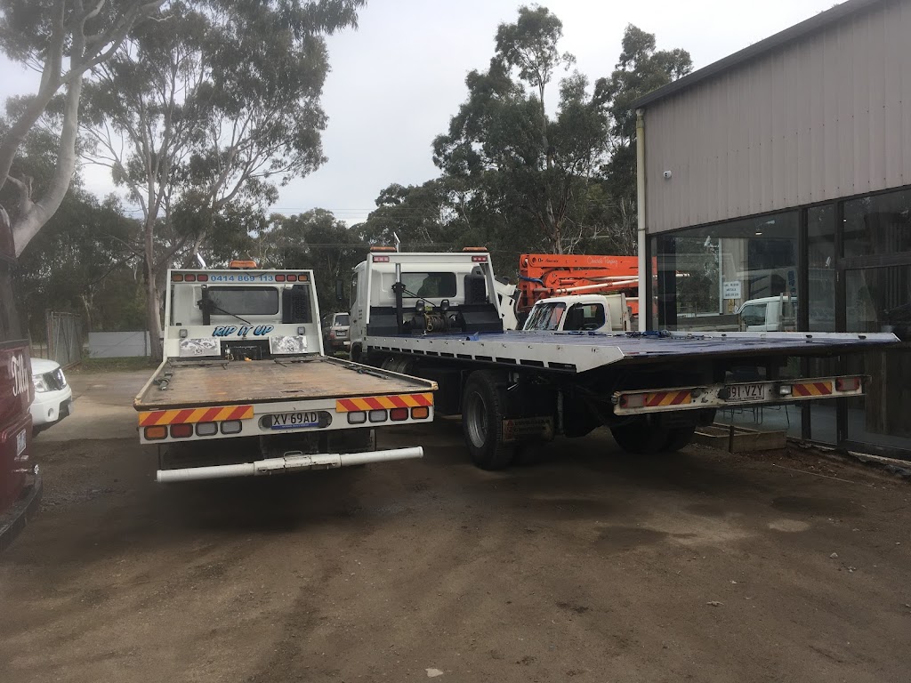 Rip It Up Towing & Bob Cat Services | 19 Skinner St, Bittern VIC 3918, Australia | Phone: 0414 869 113