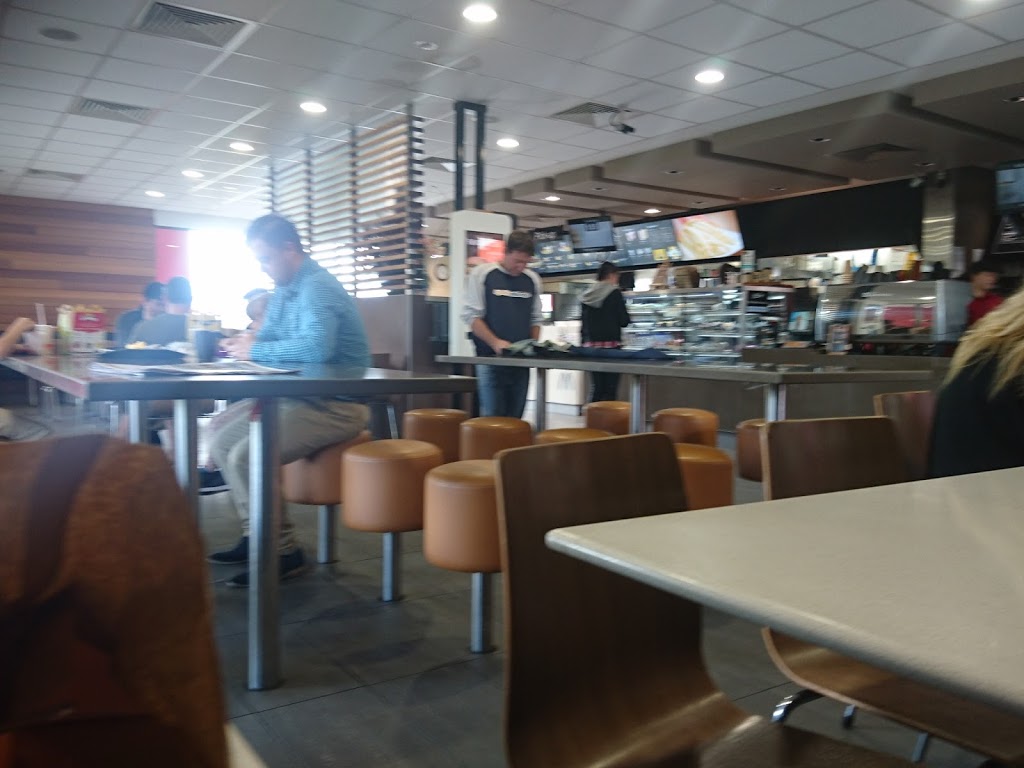 McDonalds Geelong (Belmont) | cafe | 67-69 High St, Belmont VIC 3216, Australia | 0352413109 OR +61 3 5241 3109