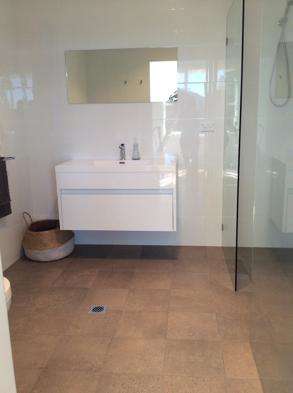 Kiama Bathrooms | home goods store | 2 Downes Pl, Jamberoo NSW 2533, Australia | 0412053697 OR +61 412 053 697