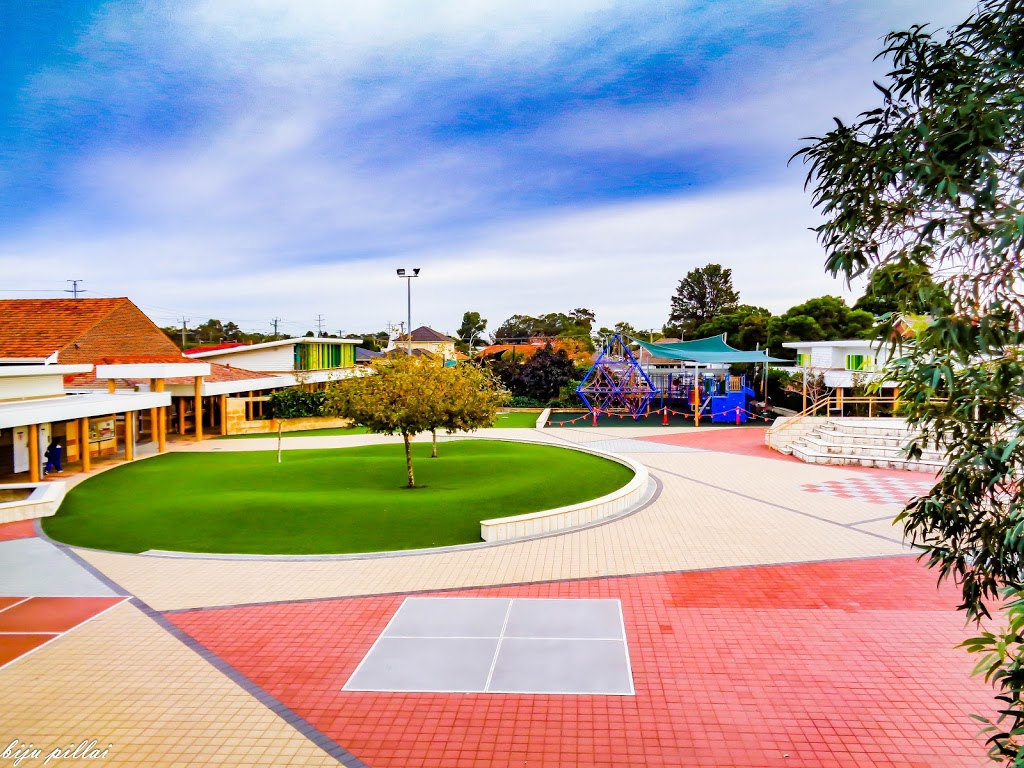 Saint Josephs School | school | 140 Railway Parade, Queens Park WA 6107, Australia | 0892510500 OR +61 8 9251 0500