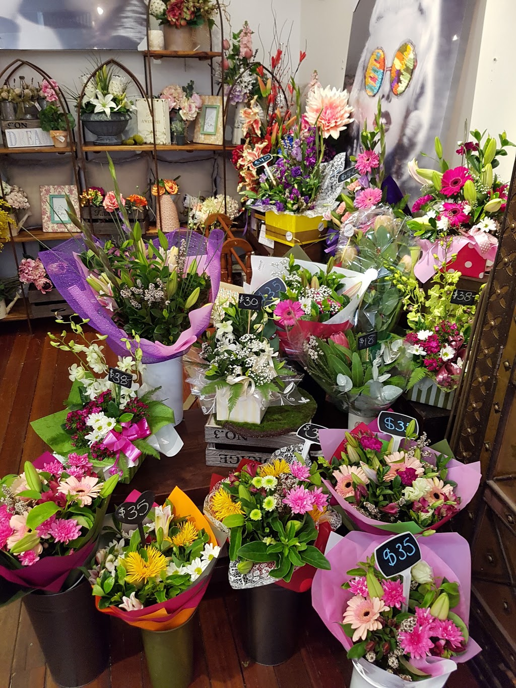 Bloom Where You Are Planted | florist | Hope Island Shopping Center, 3/10 Santa Barbara Rd, Hope Island QLD 4212, Australia | 0755301057 OR +61 7 5530 1057