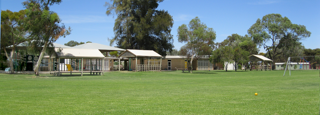 Barmera Primary School | school | 1 Rumbold Dr, Barmera SA 5345, Australia | 0885882198 OR +61 8 8588 2198