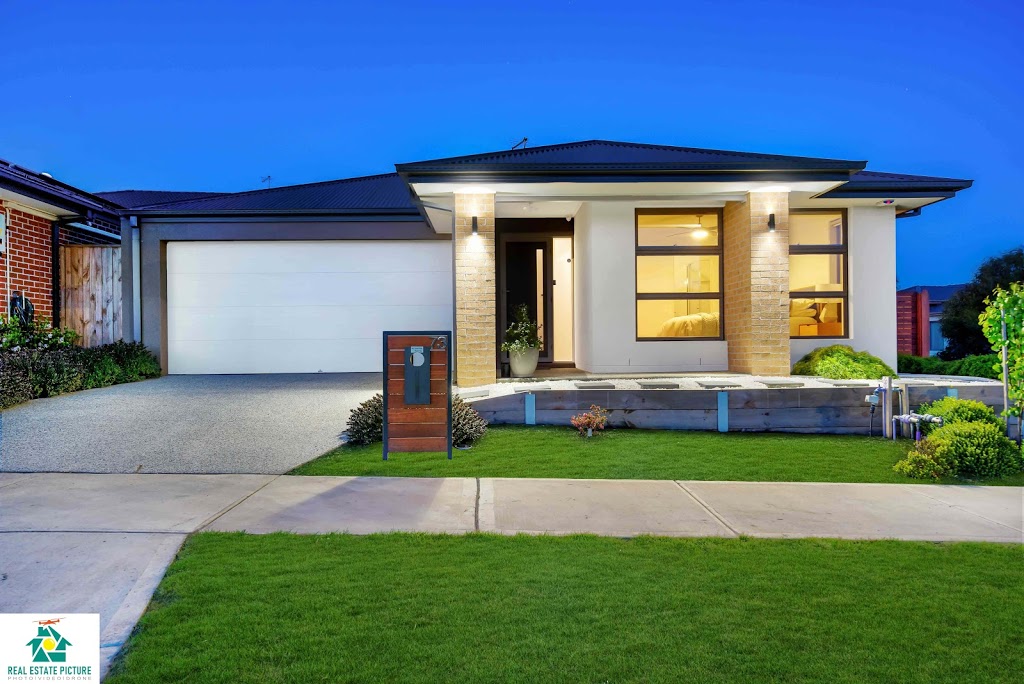 Real Estate Photographer Videographer | 20 Andrea Cres, Cranbourne North VIC 3977, Australia | Phone: 0433 346 651