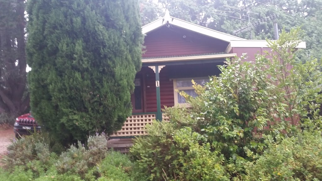 Cedar Lodge Cabins | 42 Great Western Hwy, Mount Victoria NSW 2786, Australia | Phone: (02) 4787 1256