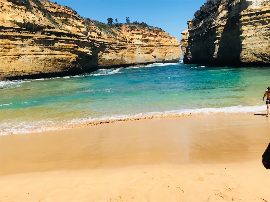 Limestone cave | park | Port Campbell VIC 3269, Australia