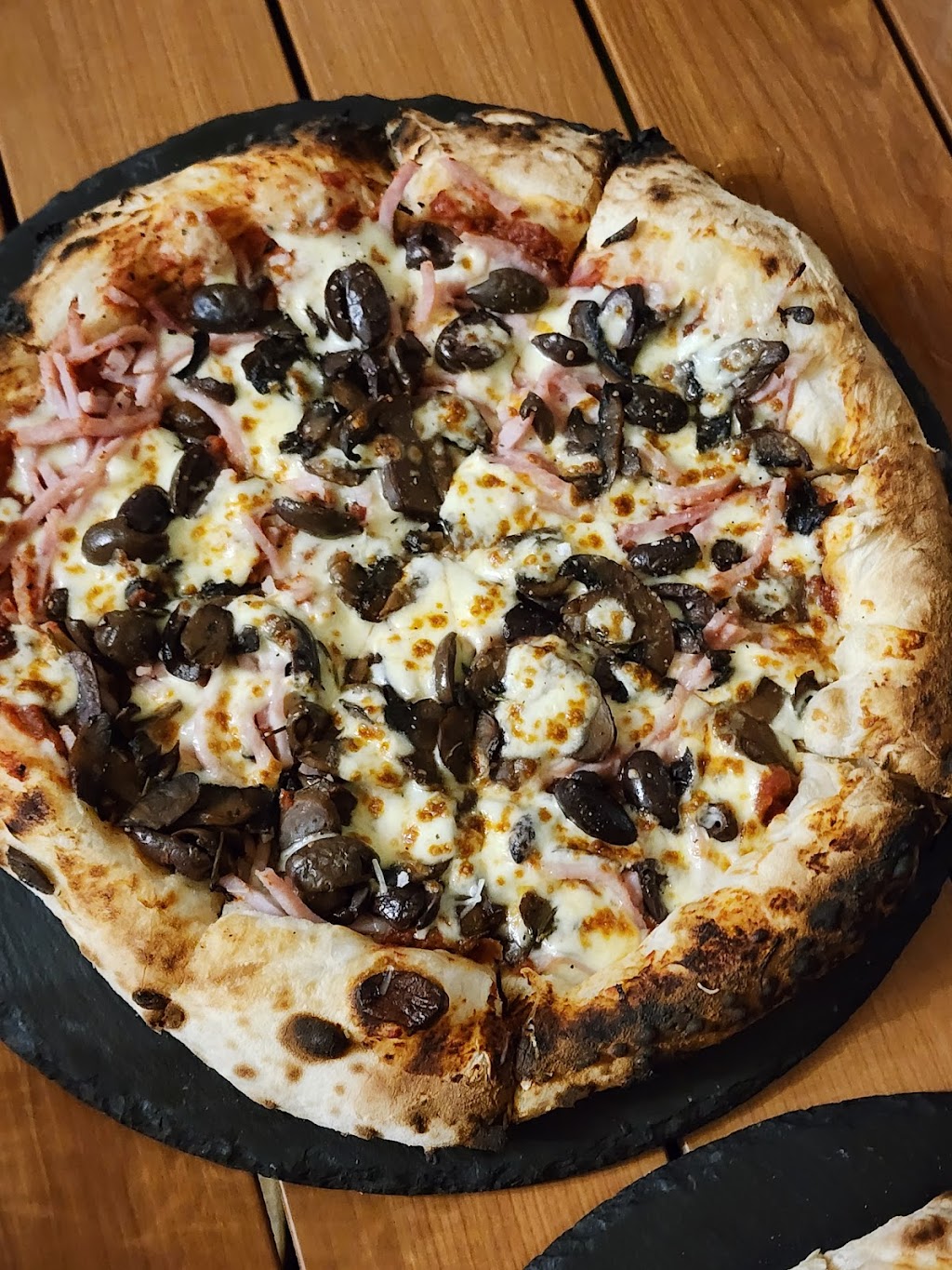 Cedar & Stone Wood-Fired Pizza Bar | 13/685 Old Cleveland Rd E, Wellington Point QLD 4160, Australia | Phone: 0481 980 730