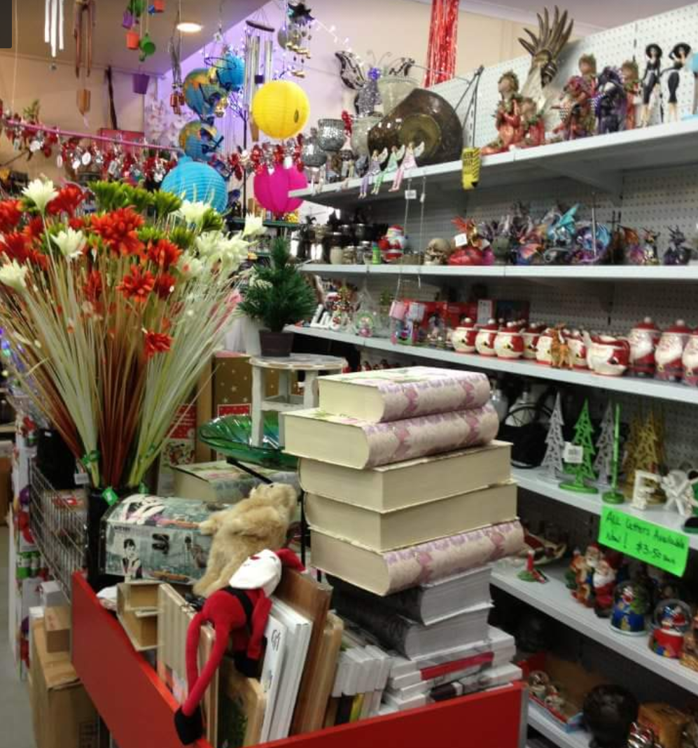 Neighbours Variety Store Ormeau | store | 180 Pascoe Rd, Ormeau QLD 4208, Australia | 0755475991 OR +61 7 5547 5991