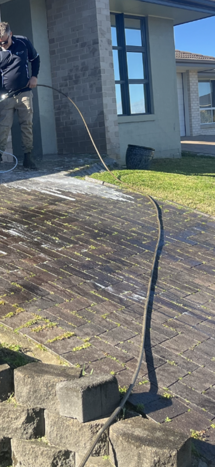 MLR Pressure Cleaning and Property Maintenance | Barn Owl Ave, Wadalba NSW 2259, Australia | Phone: 0409 869 353