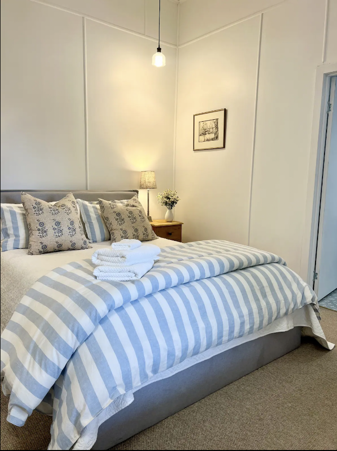 Clementine Cottage | 10 Sharp St, Crows Nest QLD 4355, Australia | Phone: 0448 102 015