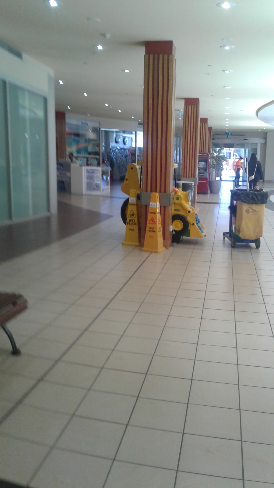 Bellpost Shopping Centre | shopping mall | 306 Anakie Rd, Norlane VIC 3214, Australia