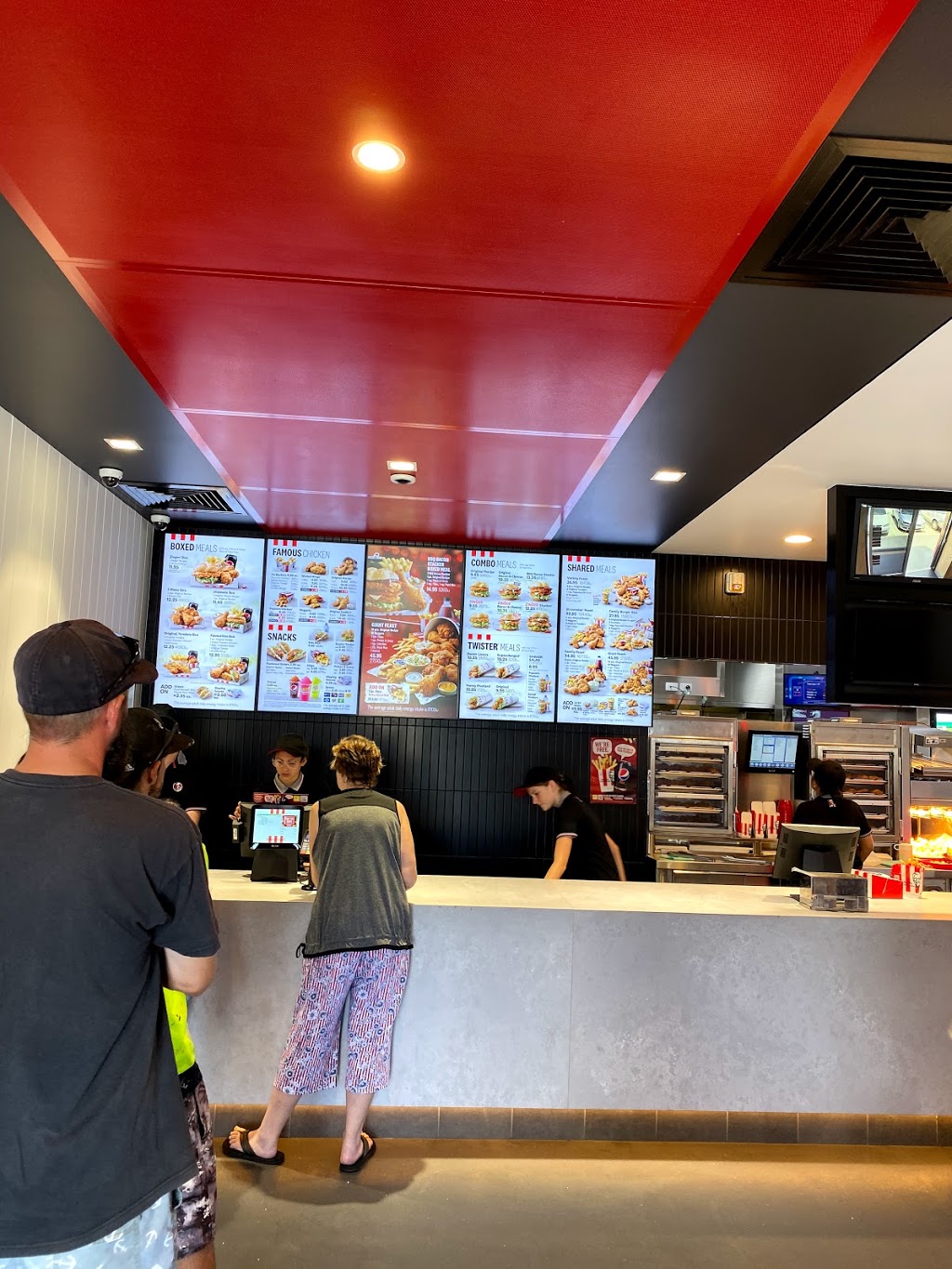KFC | restaurant | Old Eimeo Rd, Rural View QLD 4740, Australia