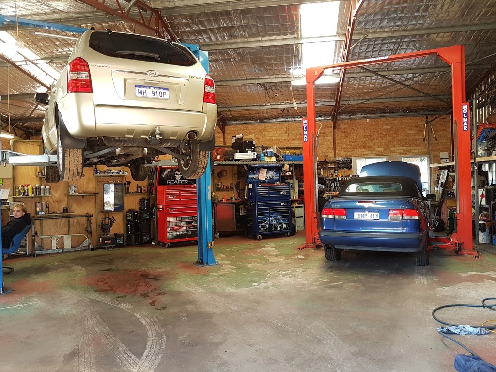 Aardvark Mechanical Repairs | car dealer | 41 McLarty Rd, Pinjarra WA 6210, Australia | 0895819581 OR +61 8 9581 9581