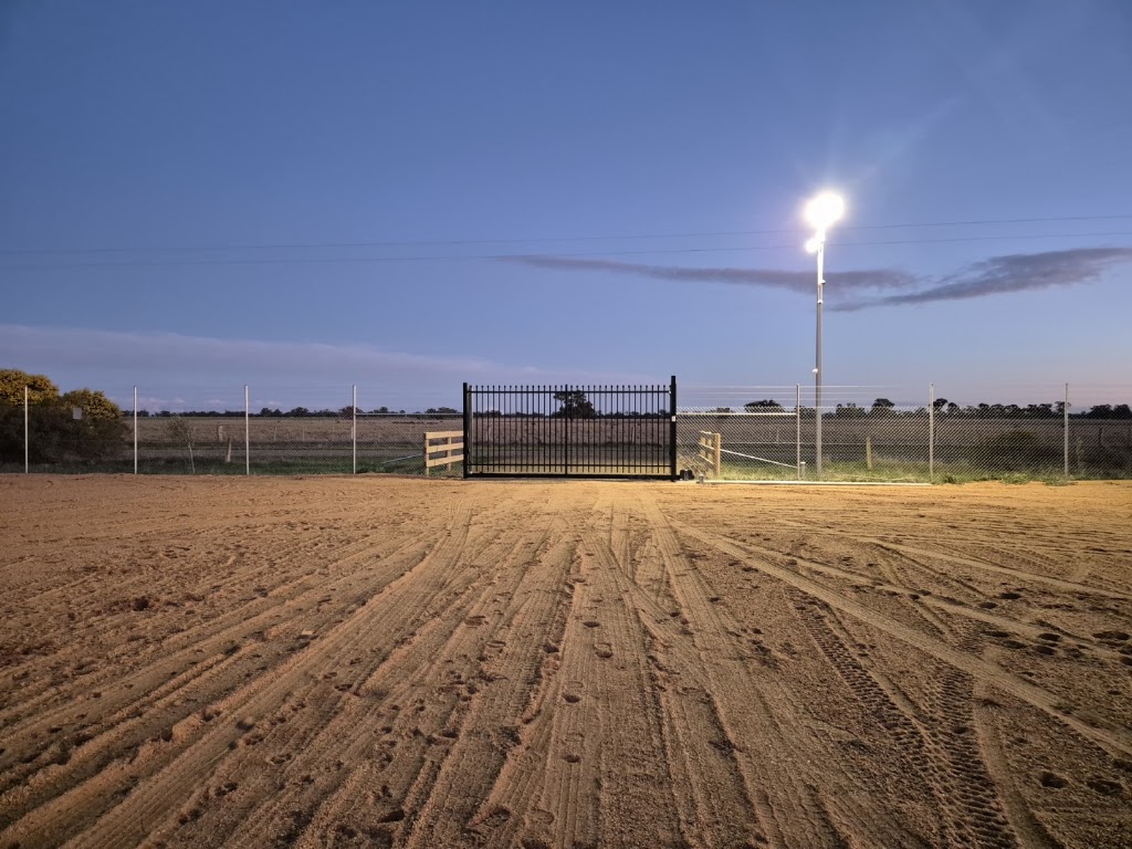 Murray River Caravan Storage & Boats | 318 Starrets Rd, Yalca VIC 3637, Australia | Phone: 0499 902 272