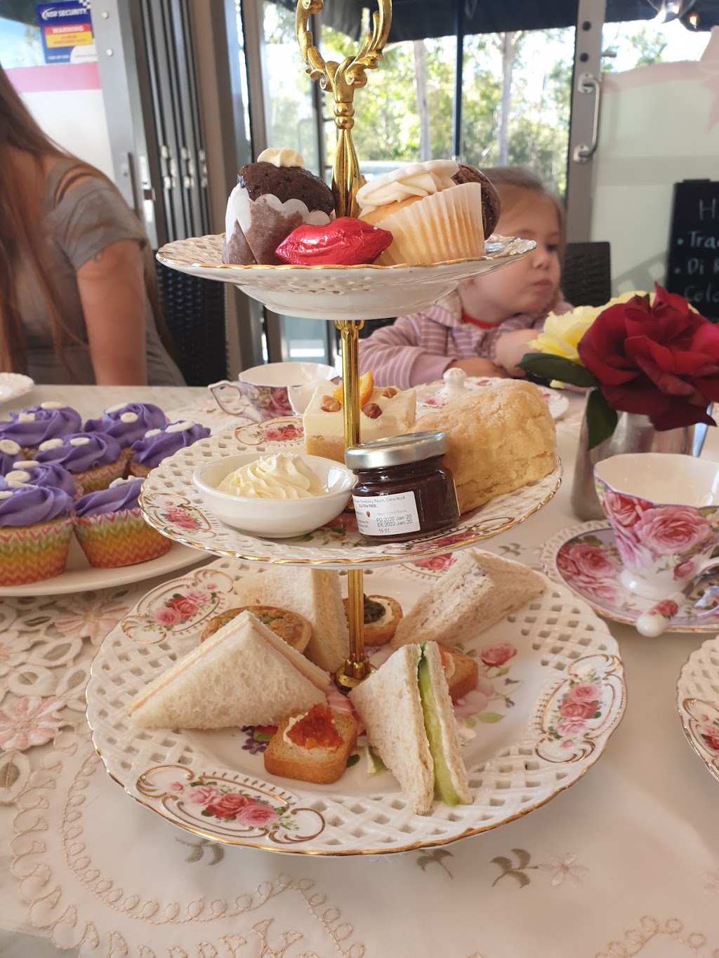 High Tea at Tiffanys | cafe | Shop 2/27 Discovery Dr, North Lakes QLD 4509, Australia | 0732045657 OR +61 7 3204 5657