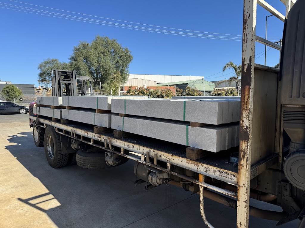 Outwest Sleepers | 16 Hillside St, Maddingley VIC 3340, Australia | Phone: 0401 671 335