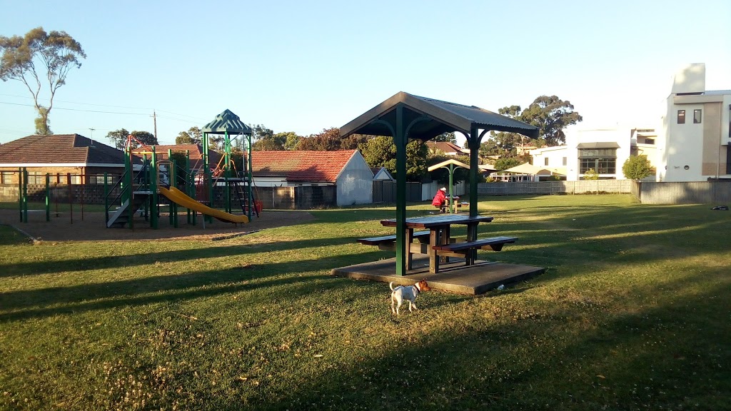 Croot Park | park | 25 Bristol Rd, Hurstville NSW 2220, Australia | 0293306400 OR +61 2 9330 6400