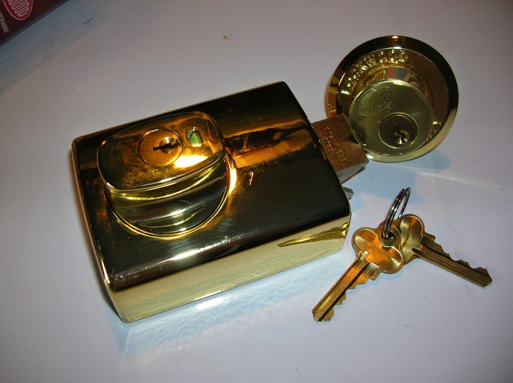 AWARD LOCKSMITHS ALTONA | locksmith | 101 Esplanade, Altona VIC 3018, Australia | 0408545725 OR +61 408 545 725