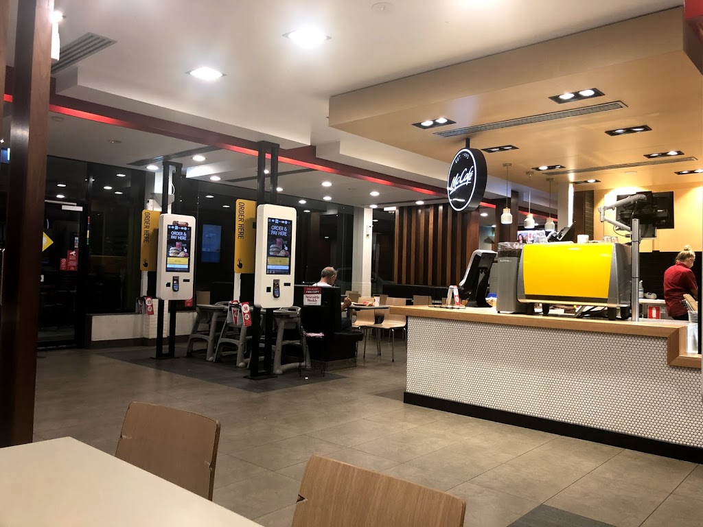 McDonalds Raymond Terrace | cafe | William Bailey St, Raymond Terrace NSW 2324, Australia | 0249831900 OR +61 2 4983 1900