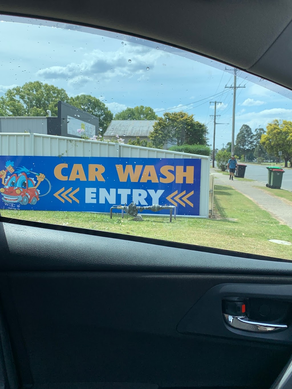 Wauchope carwash | car wash | 81 Cameron St, Wauchope NSW 2446, Australia | 0265841885 OR +61 2 6584 1885