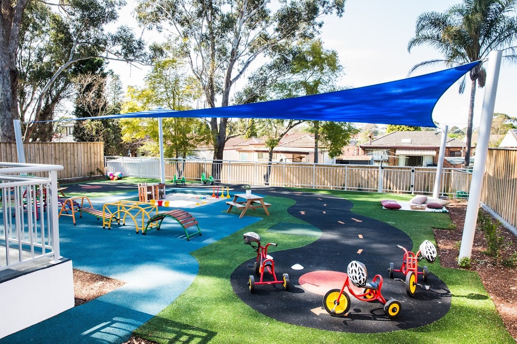 Young Academics Early Learning Centre - Toongabbie | school | 527 Wentworth Ave, Toongabbie NSW 2146, Australia | 1300668993 OR +61 1300 668 993