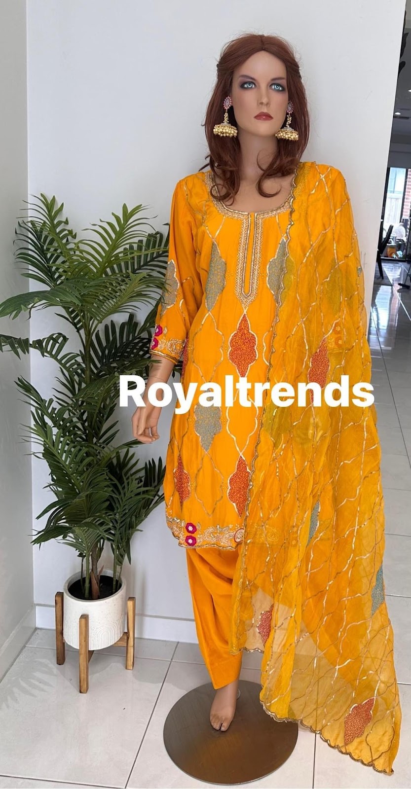 Royal Trends Best Punjabi Suits | clothing store | 56 Aldergrove Parade, Mickleham VIC 3064, Australia | 0430241611 OR +61 430 241 611