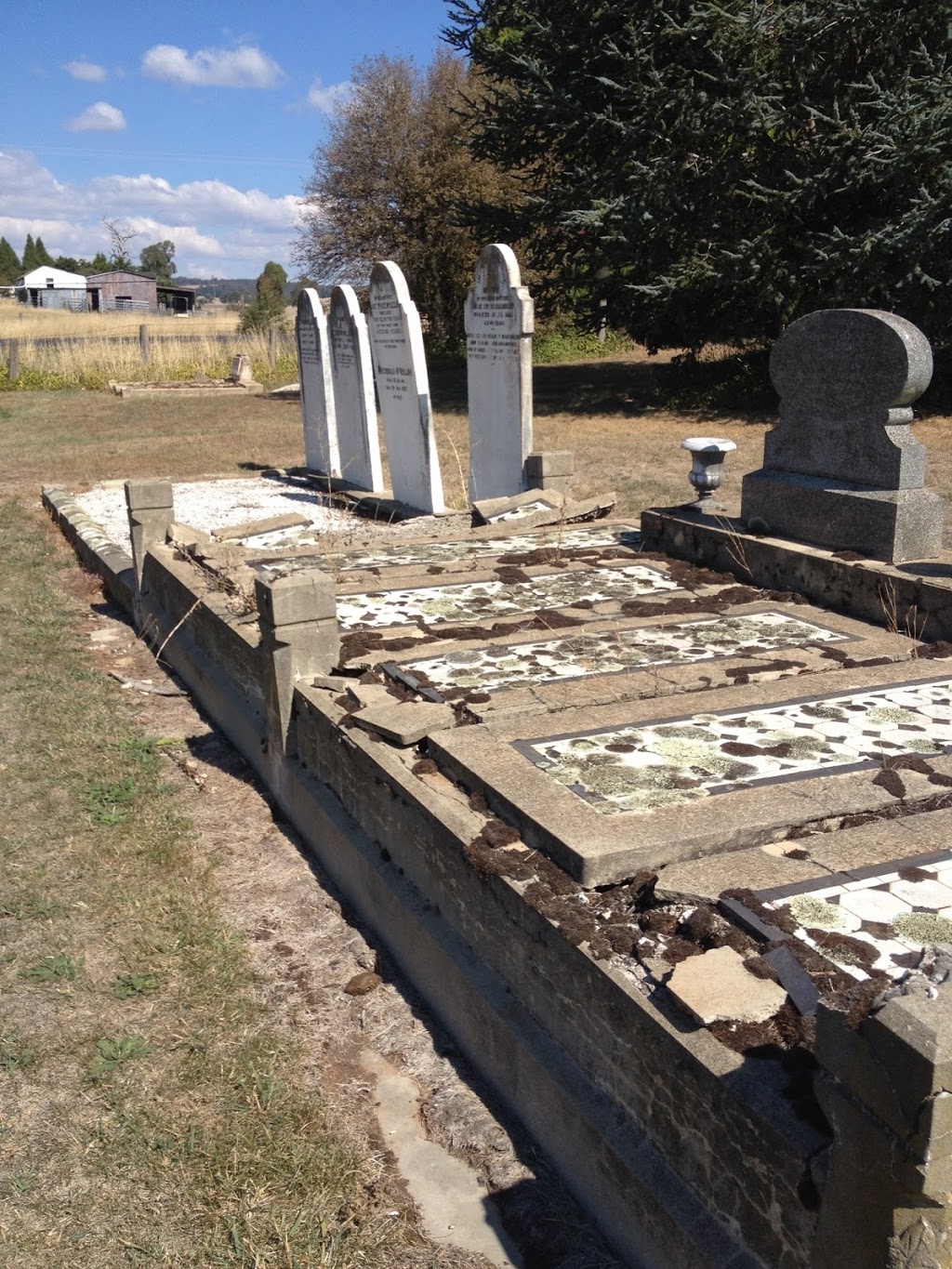 Hobbys Yards Cemetery | cemetery | Three Brothers Rd, Hobbys Yards NSW 2795, Australia