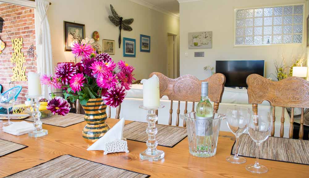 Terrigal Secret Garden Apartment B & B | 37 Port Jackson Rd, Terrigal NSW 2260, Australia | Phone: 0438 652 125