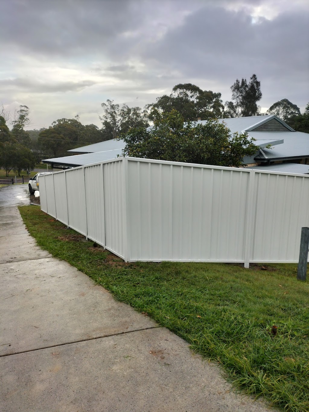Str8az fencing & gates | Unit 6/22 Accolade Ave, Morisset NSW 2264, Australia | Phone: 0481 955 633