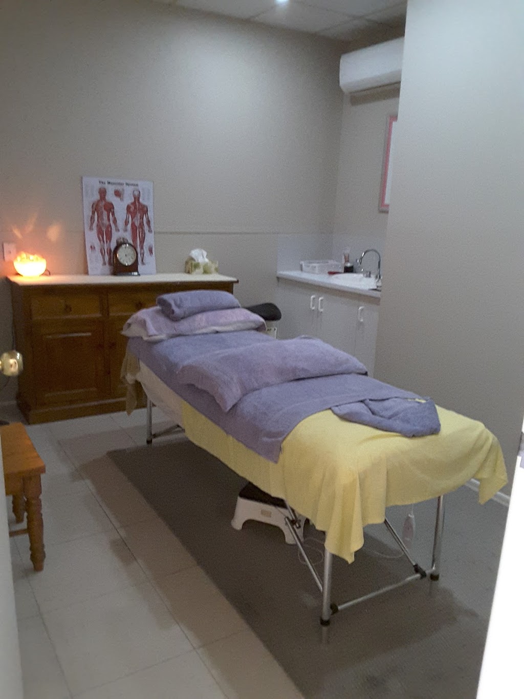 Healing Hands Body & Beauty Therapy | 1/3 Belmore Dr, Rochedale South QLD 4123, Australia | Phone: 0412 201 716