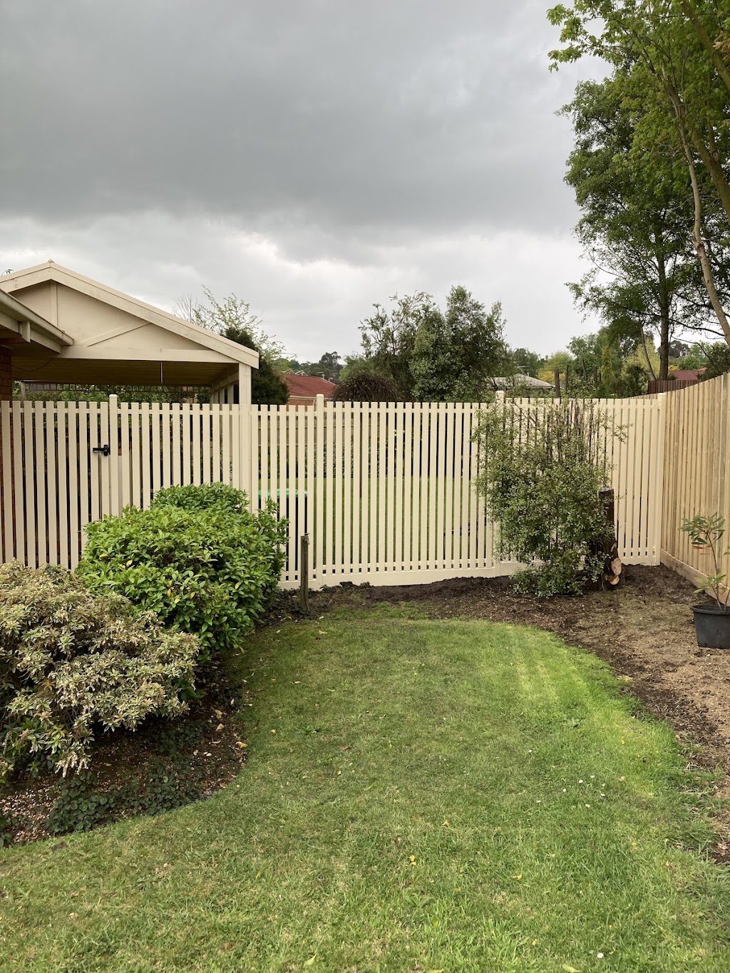 O.K. Fencing & Retaining Walls | 42 Winslow Cres, Warragul VIC 3820, Australia | Phone: 0412 532 266 O.K. Fencing & Retaining Walls | 42 Winslow Cres, Warragul VIC 3820, Australia | Phone: 0412 532 266
