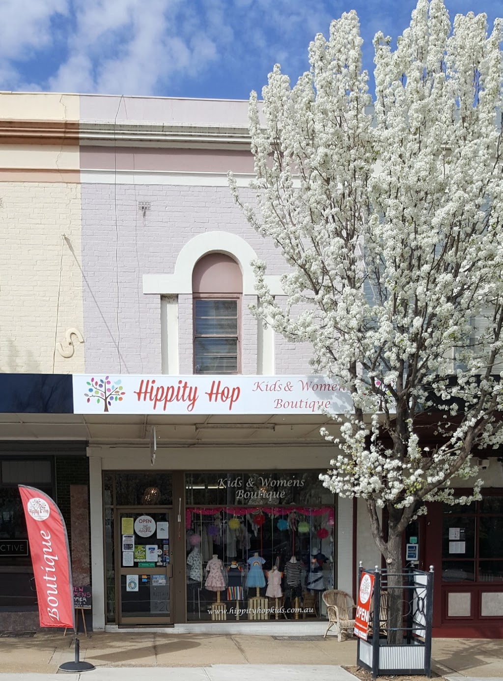 Hippity Hop Kids & Womens Boutique | clothing store | 7 Kendal St, Cowra NSW 2794, Australia | 0263421599 OR +61 2 6342 1599