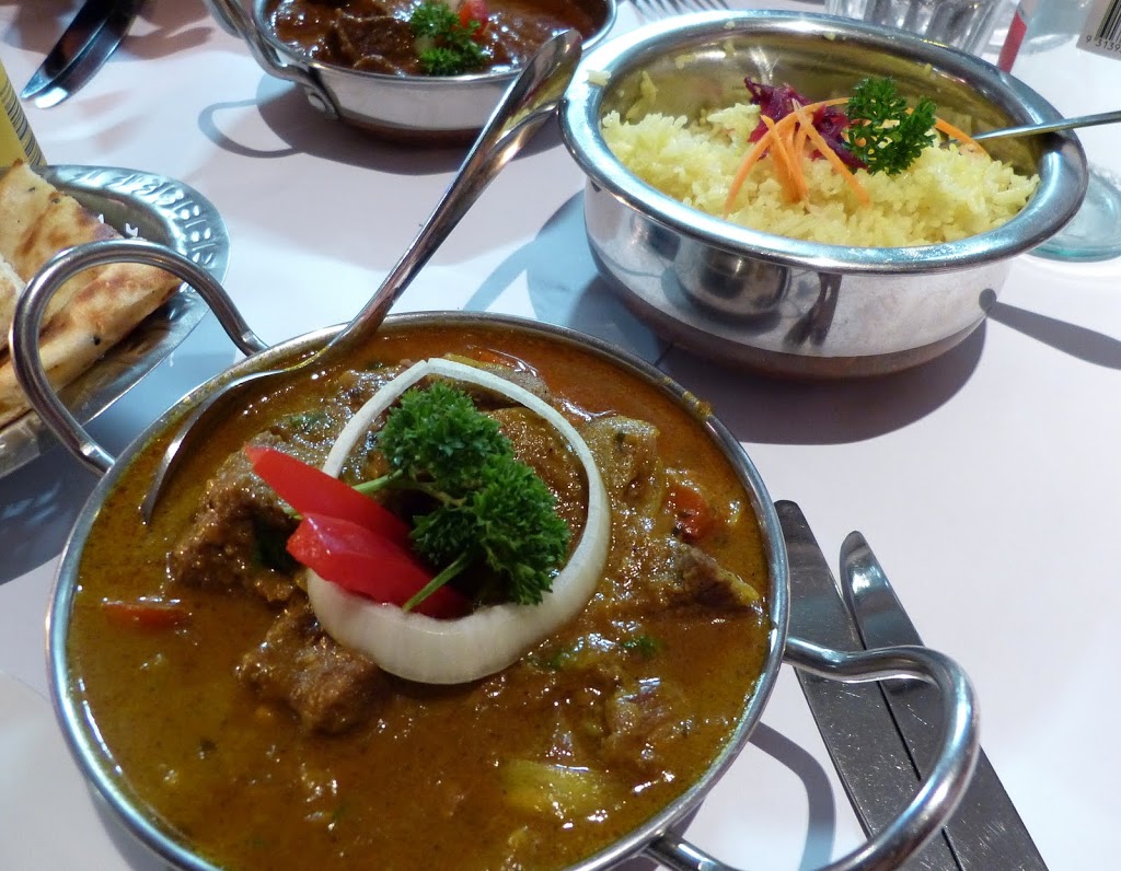 Taj Curry Palace | restaurant | 26 Timari St, Pacific Paradise QLD 4564, Australia | 0754487566 OR +61 7 5448 7566