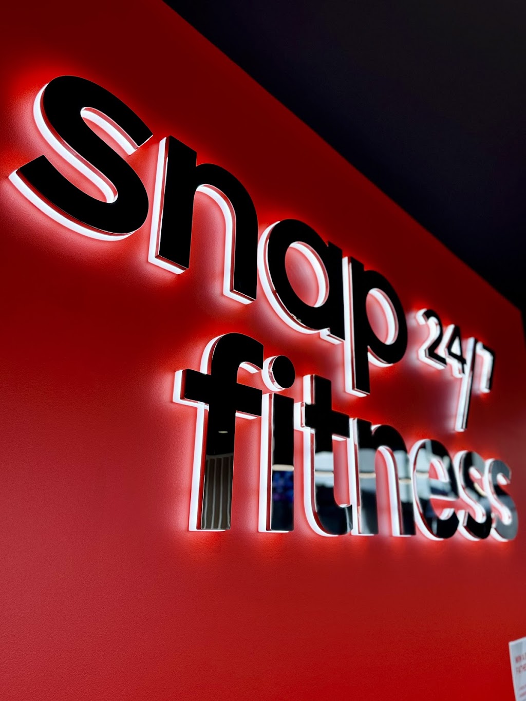 Snap Fitness 24/7 Glenmore Park | 92/98 Glenmore Ridge Dr, Glenmore Park NSW 2745, Australia | Phone: 0493 868 883