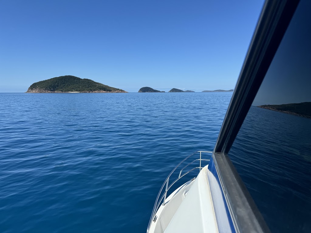 Endless Days Private Charters | Mackay Marina, Mulherin Dr, Mackay Harbour QLD 4740, Australia | Phone: 0409 032 411