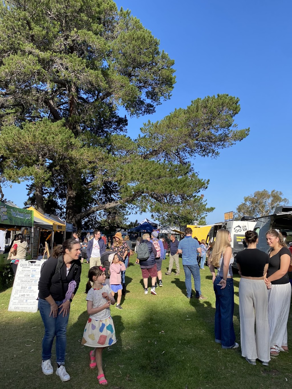 Hobart Twilight Market Long Beach Sandy Bay | 17 Beach Rd, Sandy Bay TAS 7005, Australia | Phone: 0448 997 748