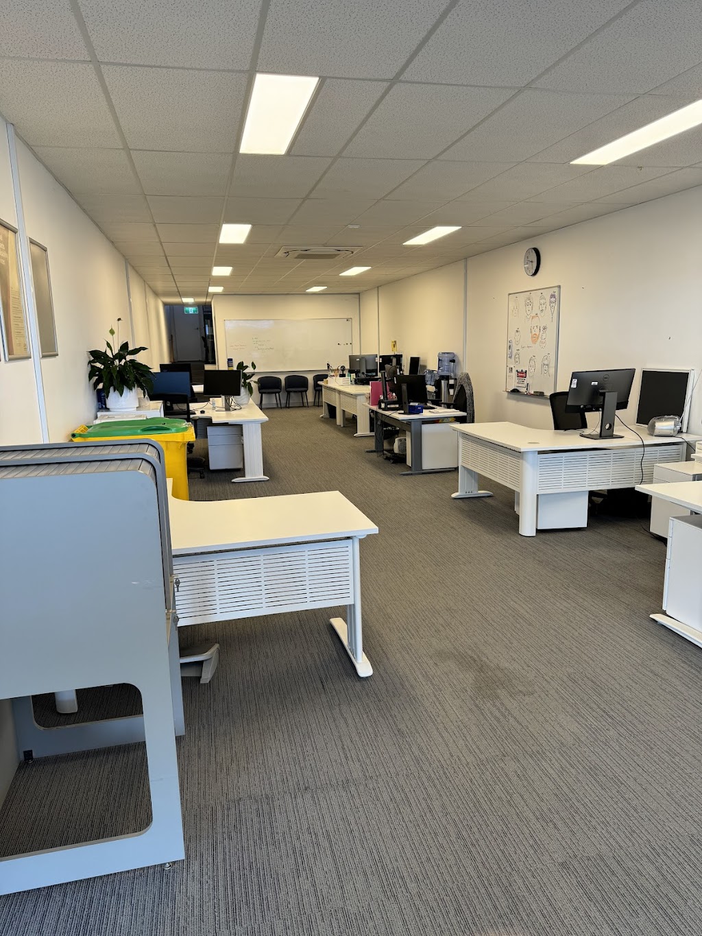 East Coast Total Cleaning | 16-18 Wilhelm St, Loch Sport VIC 3851, Australia | Phone: 0422 444 479