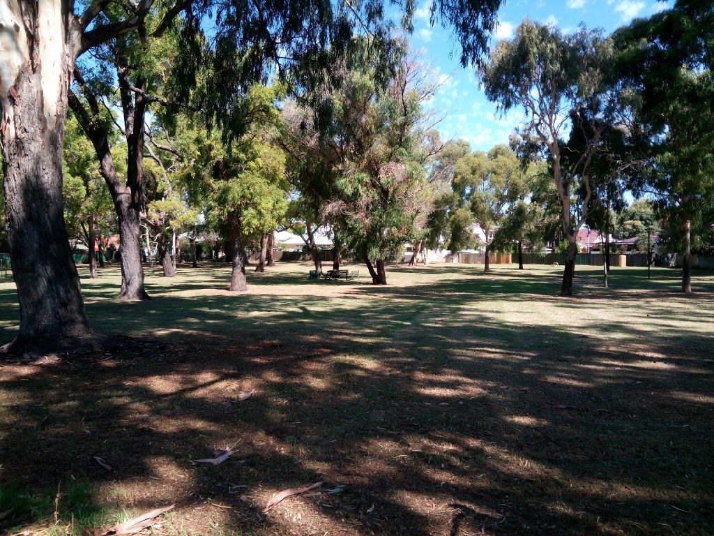 Crosby Park | park | 239 Selby St, Floreat WA 6014, Australia